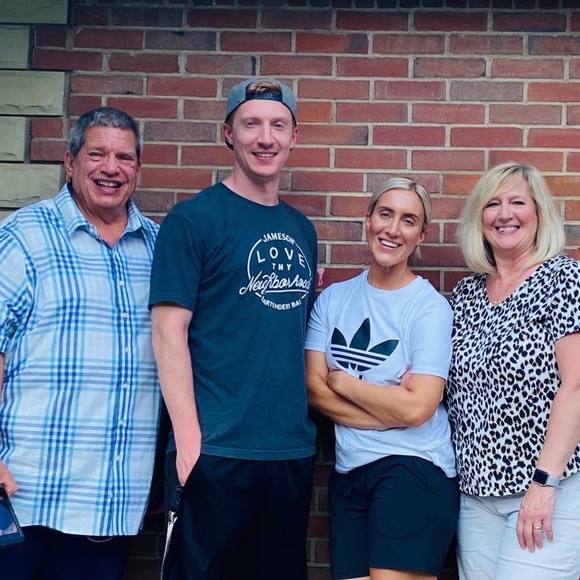 Meet your Posher, Courtney - Picture 1 of 1